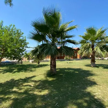 Sahildeki Ev Bungalov Apart بيت للعطل دمرة