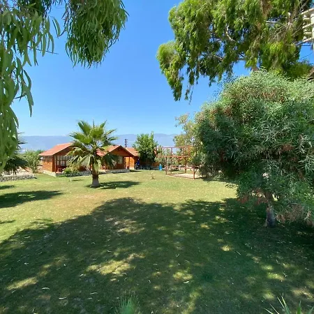 Sahildeki Ev Bungalov Apart * دمرة